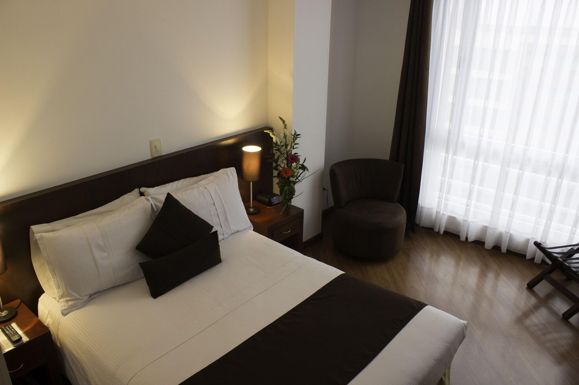 Hotel Casa Galvez Manizales Bagian luar foto