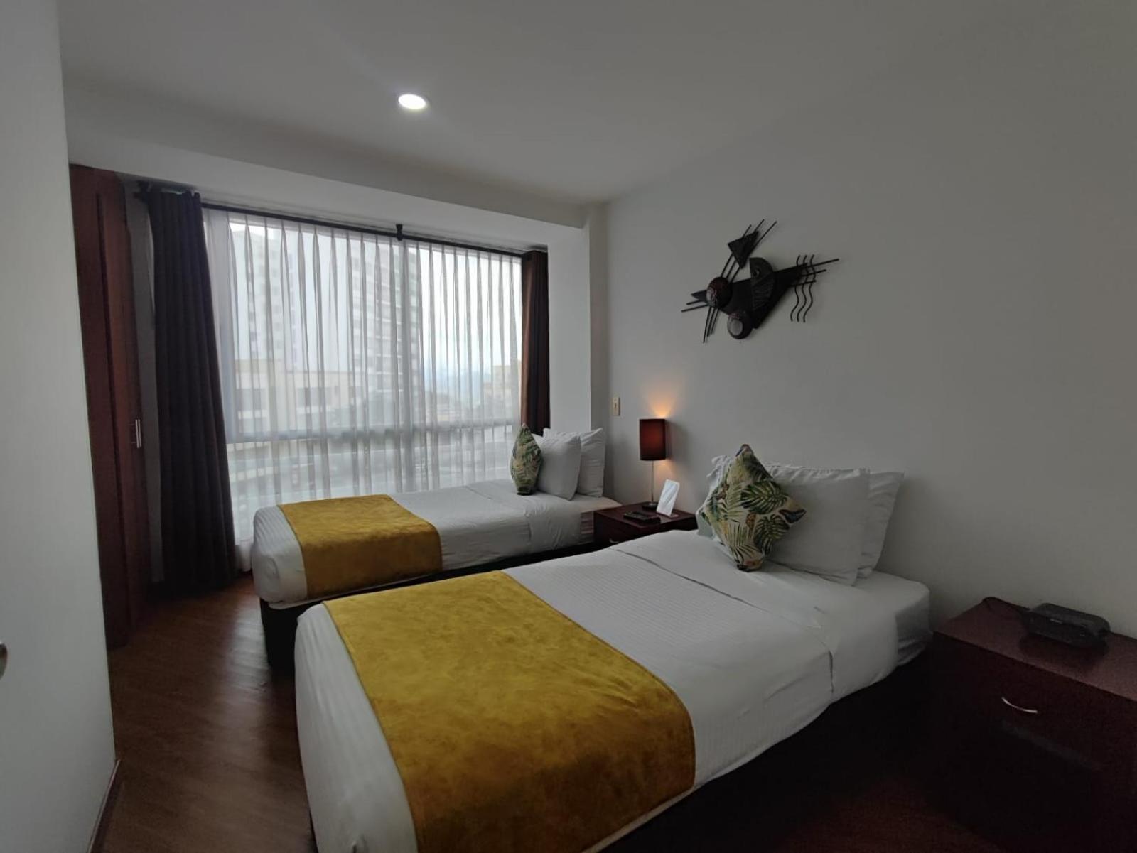 Hotel Casa Galvez Manizales Bagian luar foto