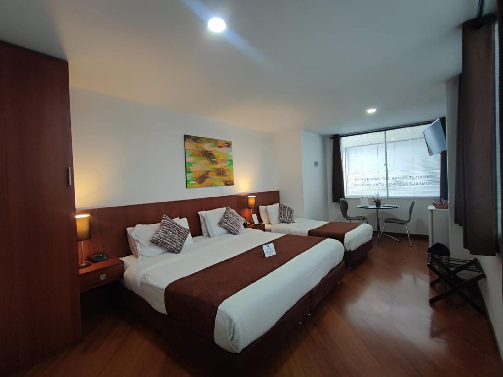 Hotel Casa Galvez Manizales Bagian luar foto
