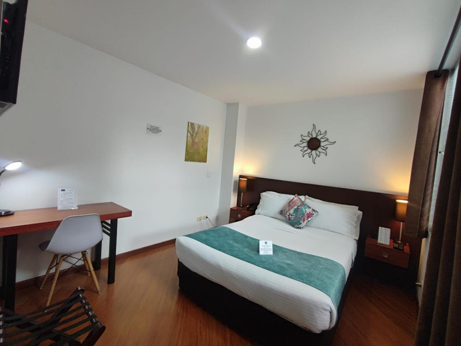 Hotel Casa Galvez Manizales Bagian luar foto